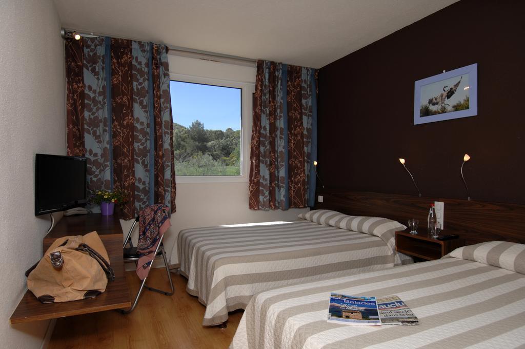 Hotel Le Lagon Rochefort-du-Gard Habitación foto